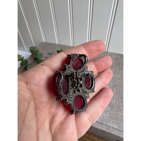 Magenta Cabochon Brooch Vintage Lucite Pendant Medieval Renaissance - Picture 4 of 7